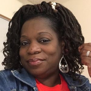 Meet your Posher, Dionne